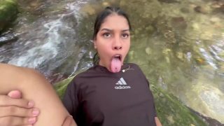 i masturbate while an unknown latina girl watches me and i end up fucking her very hard until she gives a big squirt